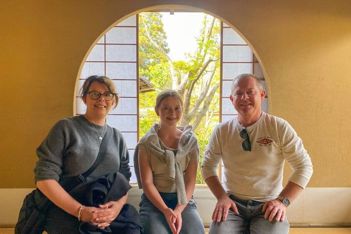 Himeji Castle Easy Bike Tour: Samurai History, Garden & Matcha 4