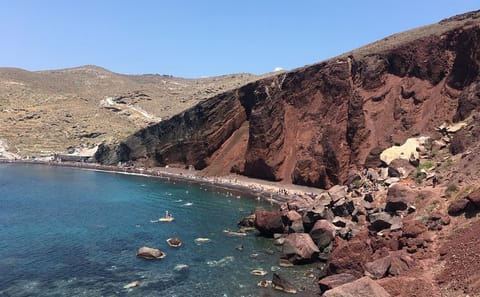Private Wine Tasting Tour with Dinner and Oia Sunset in Santorini