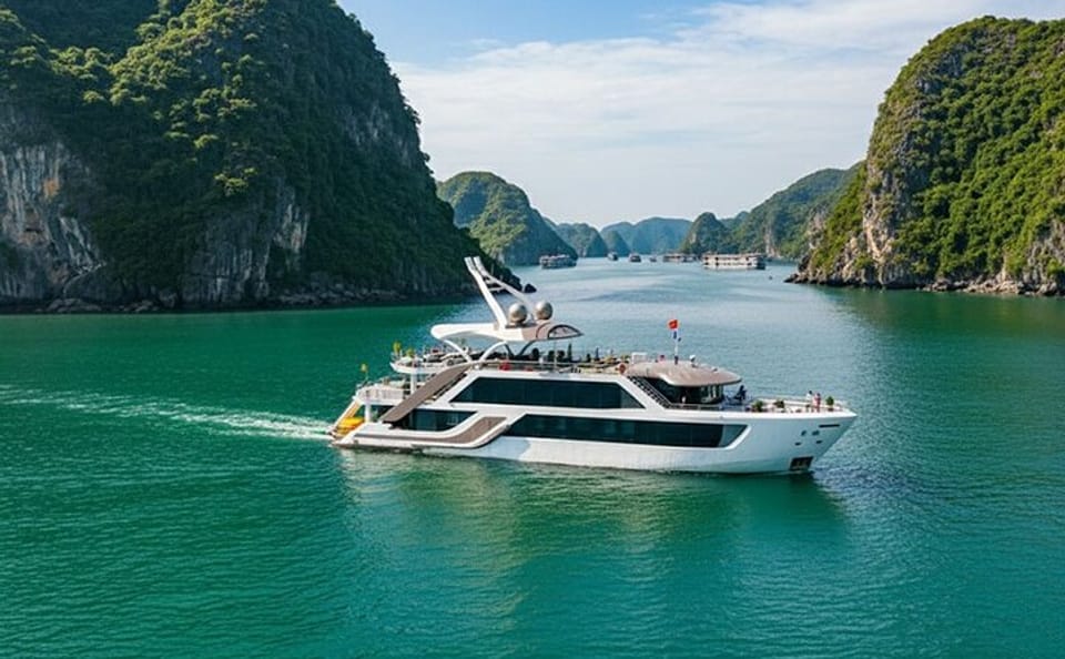Lan Ha Bay Luxury Day Cruise: Kayaking, Biking, avoid the crowds