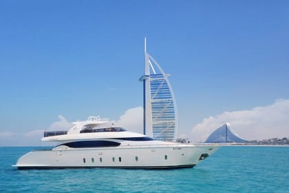 Dubai: Luxury Shared Yacht Tour with Breakfast or BBQ – Explore Iconic Dubai from the Sea