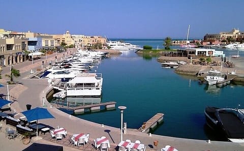 El Gouna City Tour and Lagoon Cruise with The Old Aquarium