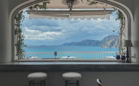 Sorrento, Positano, and Amalfi Day Tour from Naples