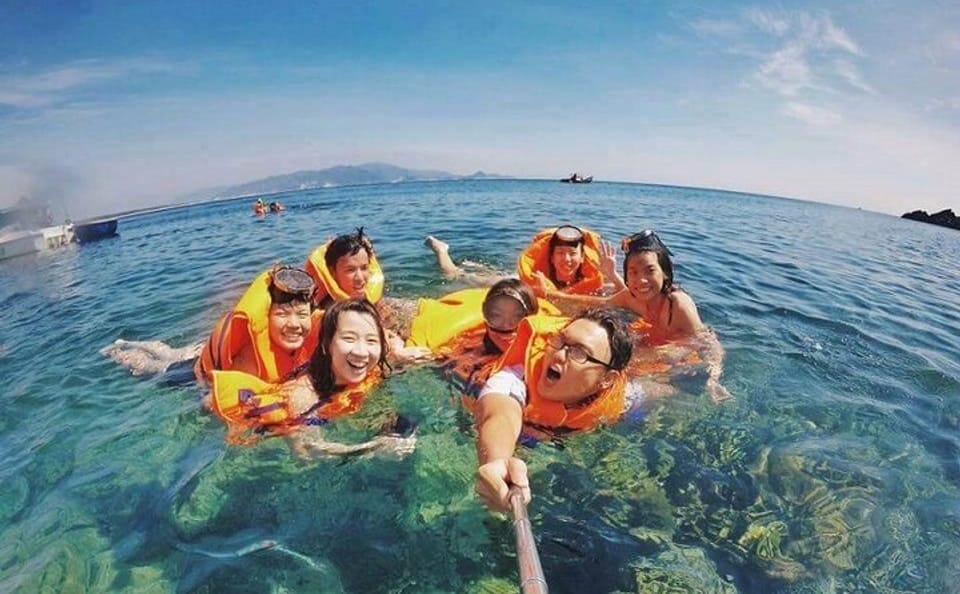Cham Island Day Tour: Speed Boat, Lunch, Snorkeling & Beach