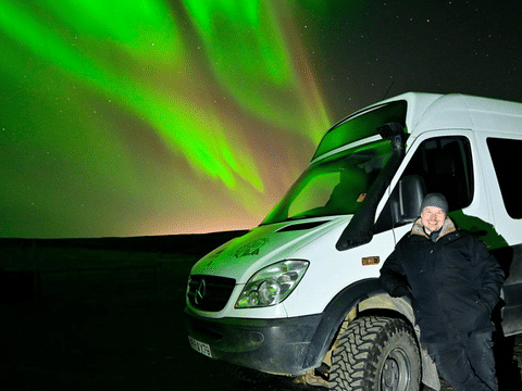 Northern Lights with Photo, Pastries and Hot Cocoa - 4x4 Tour from Reykjavík, photo 3