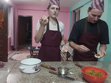 Momo Filling Session