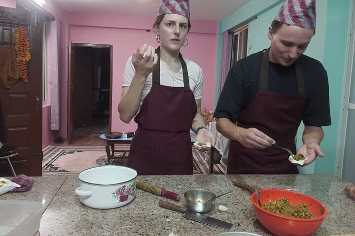 Momo Filling Session