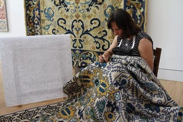 Évora : Private Walking Tour to Arraiolos with driver and guide