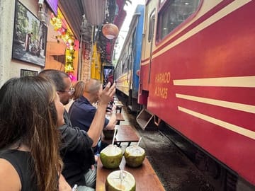 Hanoi Army Jeep Tour with Cultural Insights and Local Cuisine