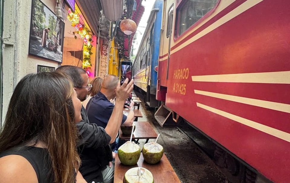 Hanoi Army Jeep Tour with Cultural Insights and Local Cuisine