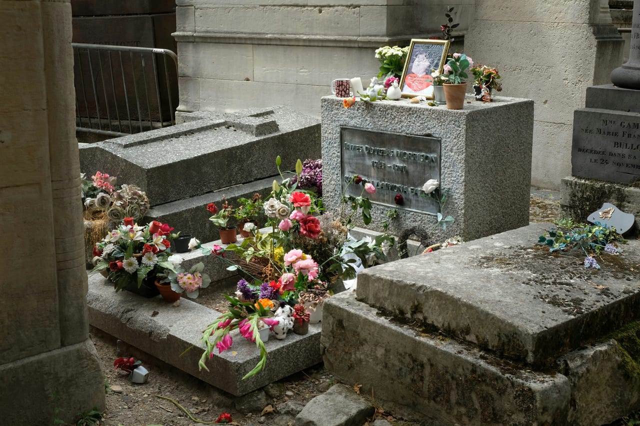 Paris: Père Lachaise Walking Tour — History, Icons & Wine Apéro 2