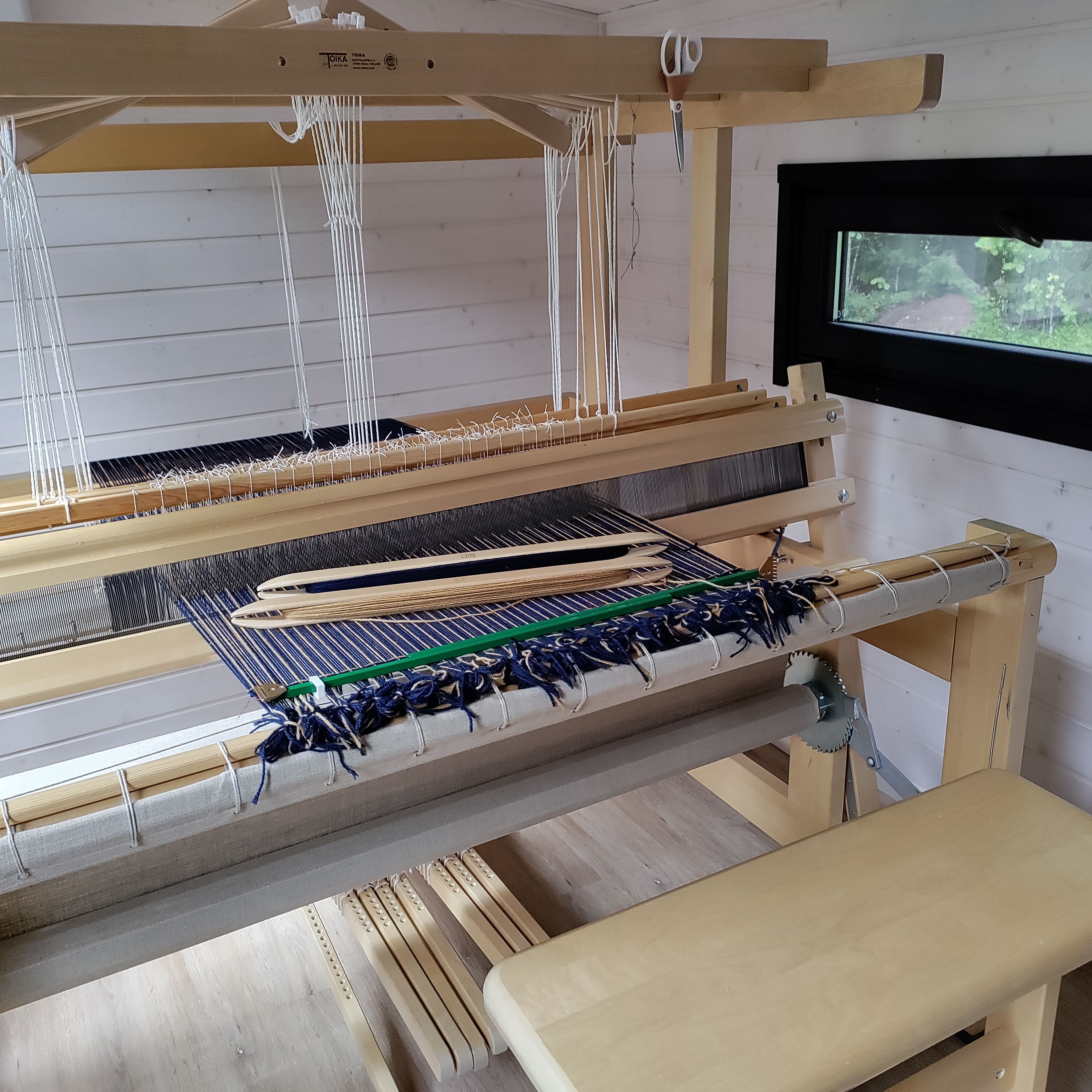 The loom inside the weaving wagon