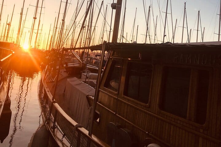 Wine Tasting & Food on Luxury Yacht Sunset – Evening in Marina