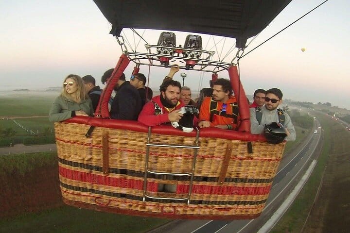 Full-Day Hot Air Balloon Experience in Boituva With Transport And Accommodation 10