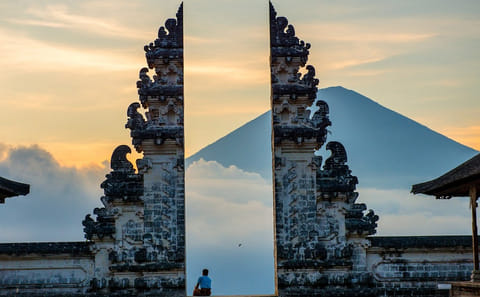 Cultural Day Trip to Lempuyang Temple and Tirta Gangga