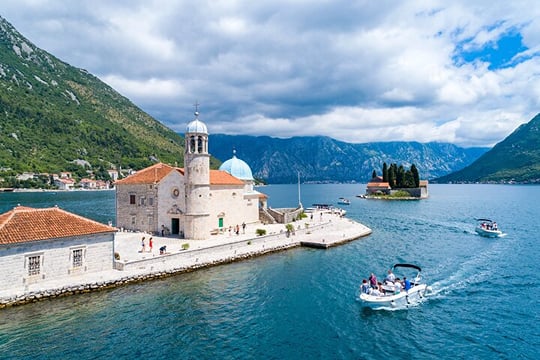 Kotor Fast-Track: Perast Old Town & Our Lady of the Rocks