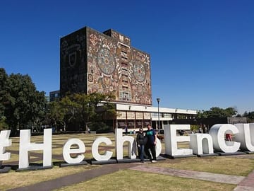 Private Cultural Tour of Mexico City's Historic Center and Xochimilco