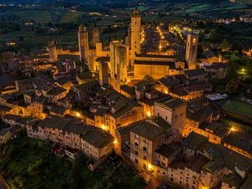Day Trip from Pisa to Florence, San Gimignano, and Siena