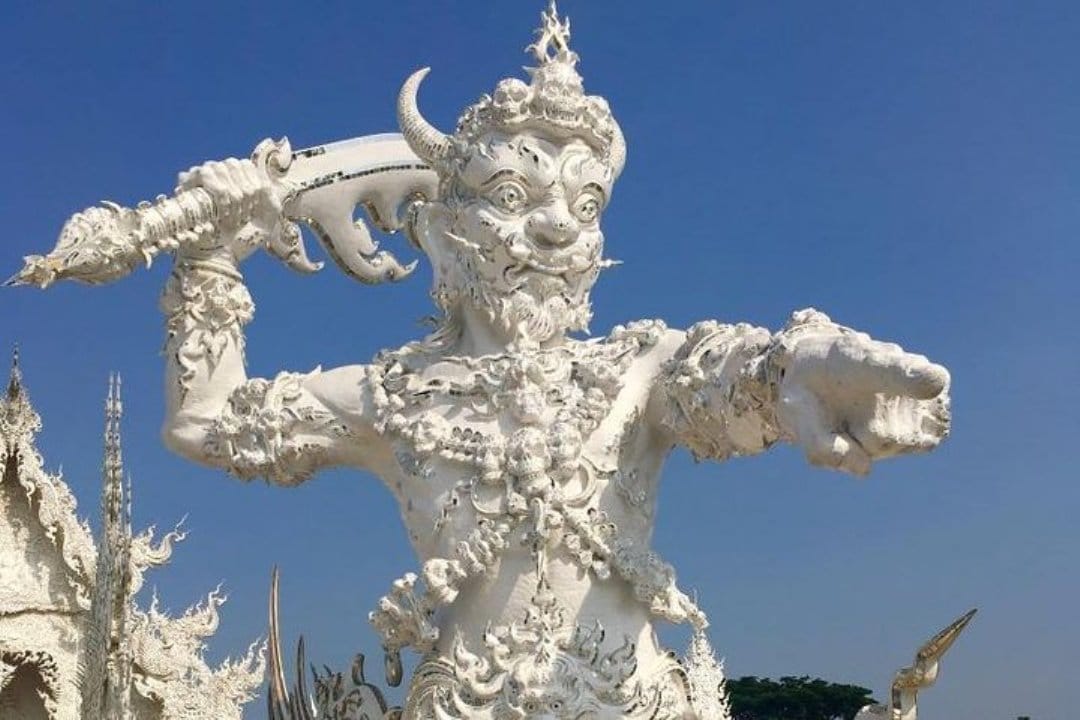 Chiang Mai-Chiang Rai: White - Blue temple - Black Museum-Golden Triangle 4