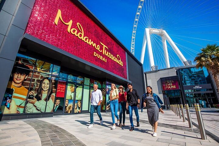 Madame Tussauds Dubai: Private Transfer & Celebrity Wax Experience