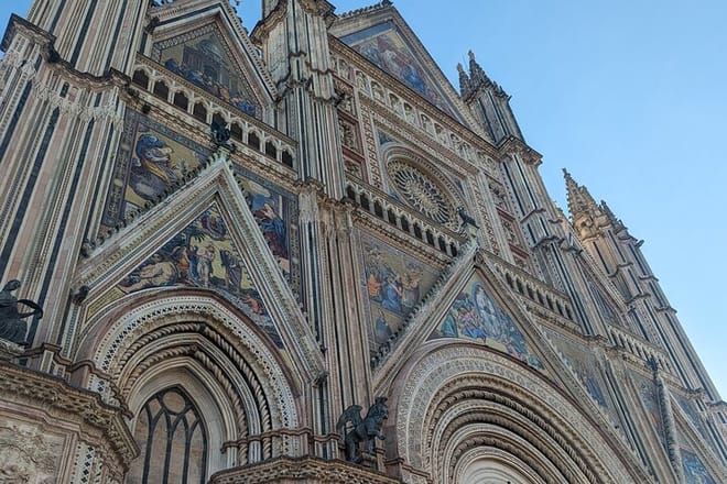 Rome: Orvieto and Civita di Bagnoregio Day Trip by Train