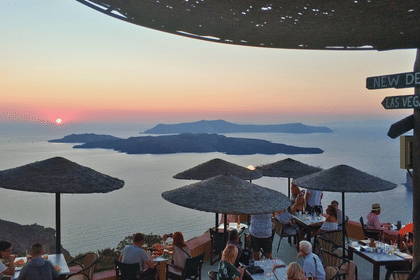 Santorini Sunset Chasing Adventure: Half-Day Private Tour
