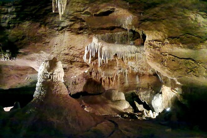Private Karlstejn Castle luxury tour from Prague with Caves