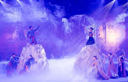 Halong Bay and Bai Chay Cultural City Tour with Show