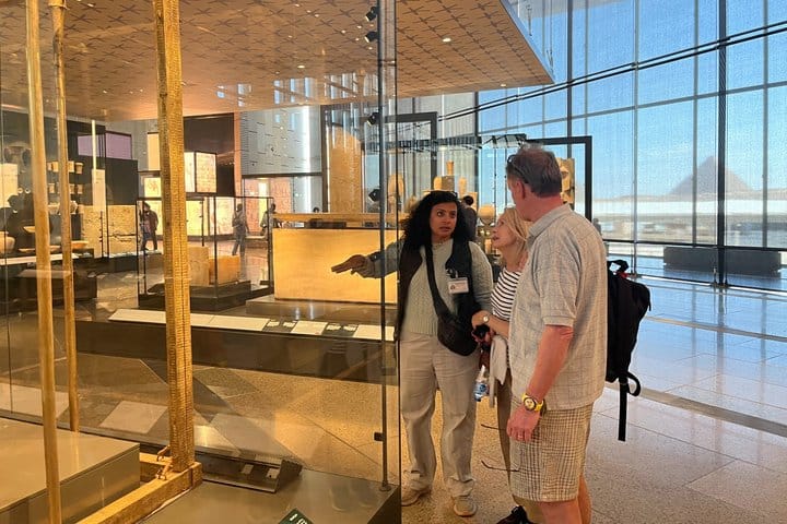 Expert Female Egyptologist to Grand Museum, Giza Pyramids, Sphinx