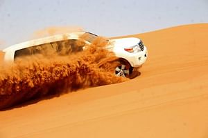 Dubai High Red Dunes Extreme Desert Safari Adventure with BBQ Dinner