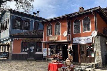 Full-Day Paragliding Adventure with Lunch in Koprivshtica