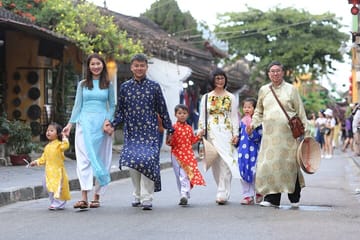 Hoi An Ao Dai Photography Tour with Professional Guidance