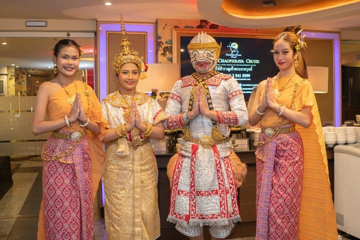 Chaophraya Cruise - Amazing Dinner Cruise 7