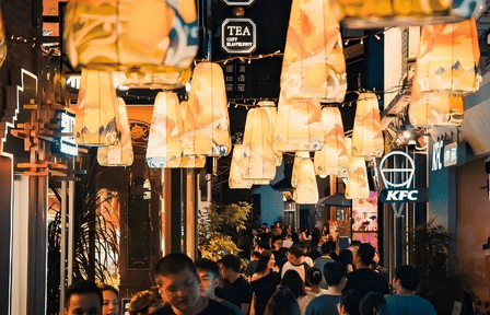 Cantonese Opera Makeup and Photography Tour in Guangzhou