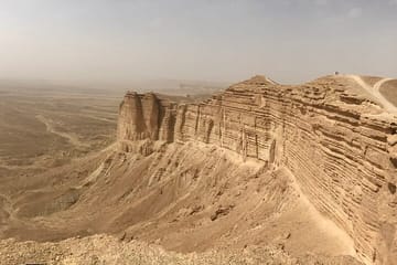 Private ATV Adventure to the Edge of the World near Riyadh