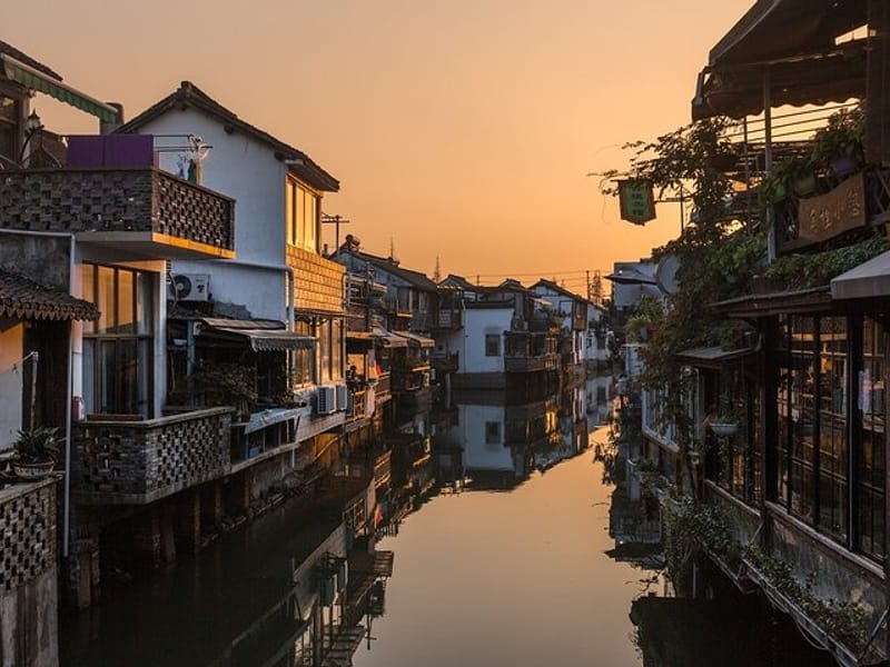 Half-Day Private Zhujiajiao WaterTown Tour with Boat Ride from SH