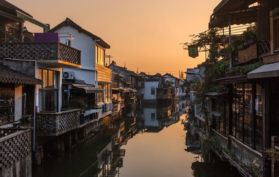 Private Half-Day Zhujiajiao Water Town Tour from Shanghai