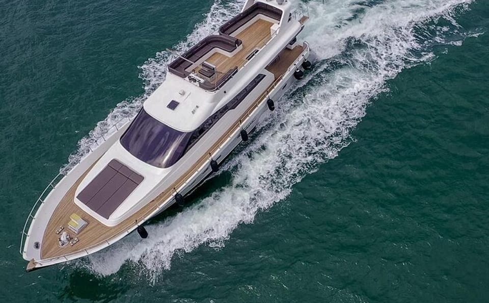 Private Luxury Yacht Tour of the Bosphorus in Istanbul