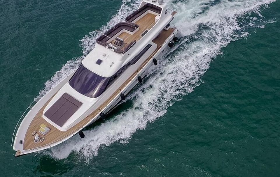 Private Luxury Yacht Tour of the Bosphorus in Istanbul