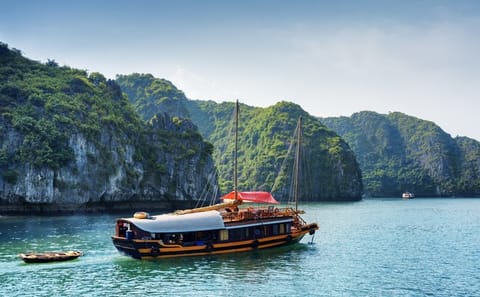5-Day Cultural and Scenic Tour of Northern Vietnam