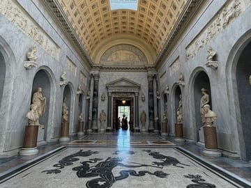 Vatican Museums and Sistine Chapel Entrance with Audio Guide