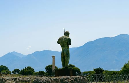 Pompeii 5-Hour Guided Tour from Naples with Transportation