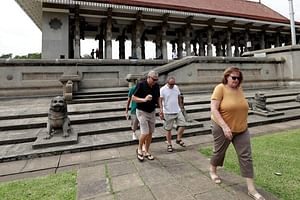 Full-Day Private Custom Colombo City Tour from Negombo