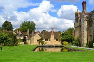 Private Day Trip to Hever Castle from London