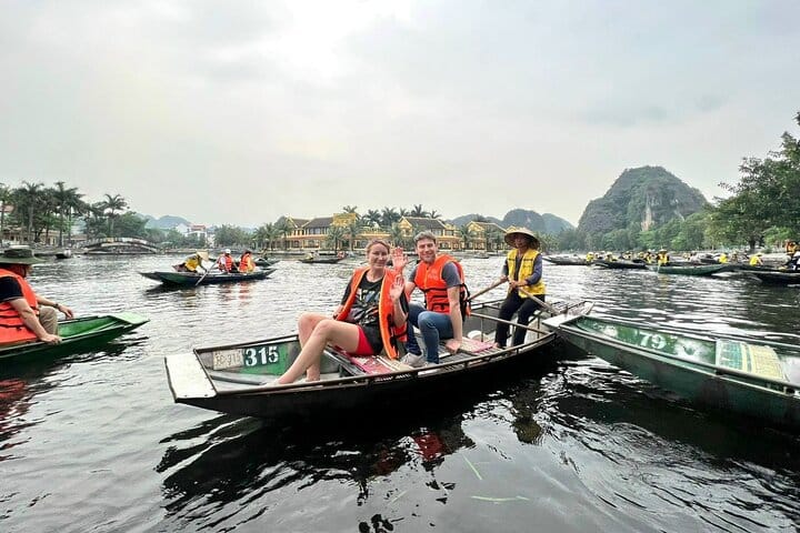 1 Day Ninh Binh Guided Tour from Hanoi by Limousine (Group of 9)