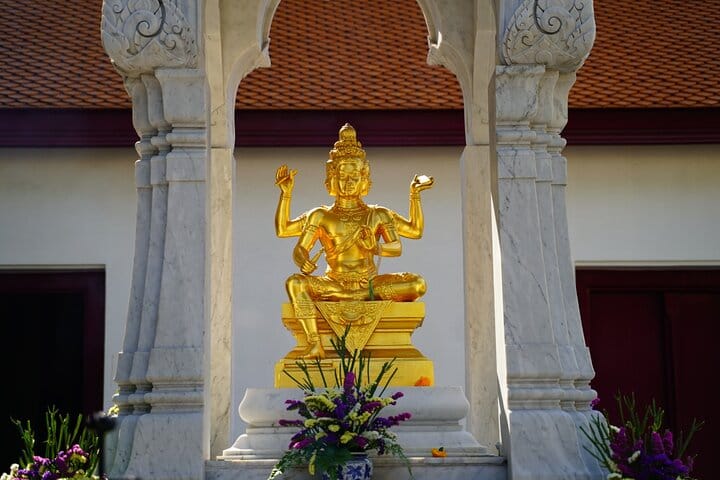 Bangkok: Old Town & Temples Exploration Game 10