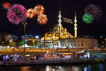 Istanbul Bosphorus New Year’s Eve Dinner Cruise Party in Istanbul