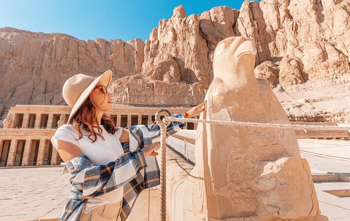 Privet Full Day Tour to East and West Banks of Luxor