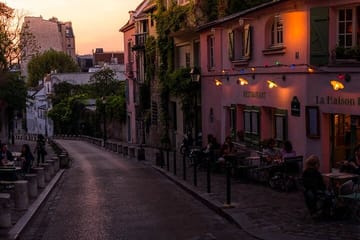 Professional Photoshoot Experience at La Maison Rose, Paris
