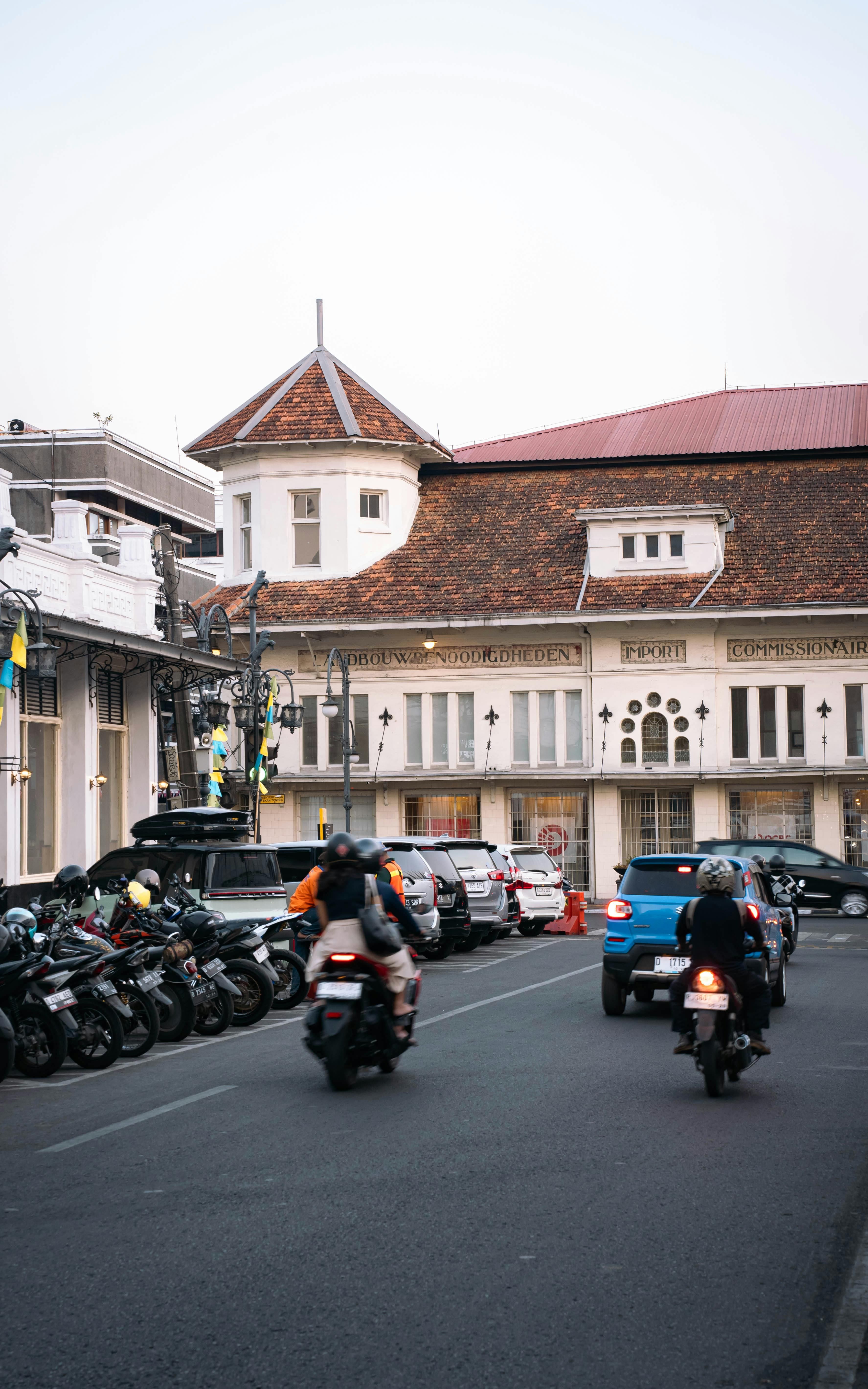 Tour del patrimonio di Bandung: via Braga