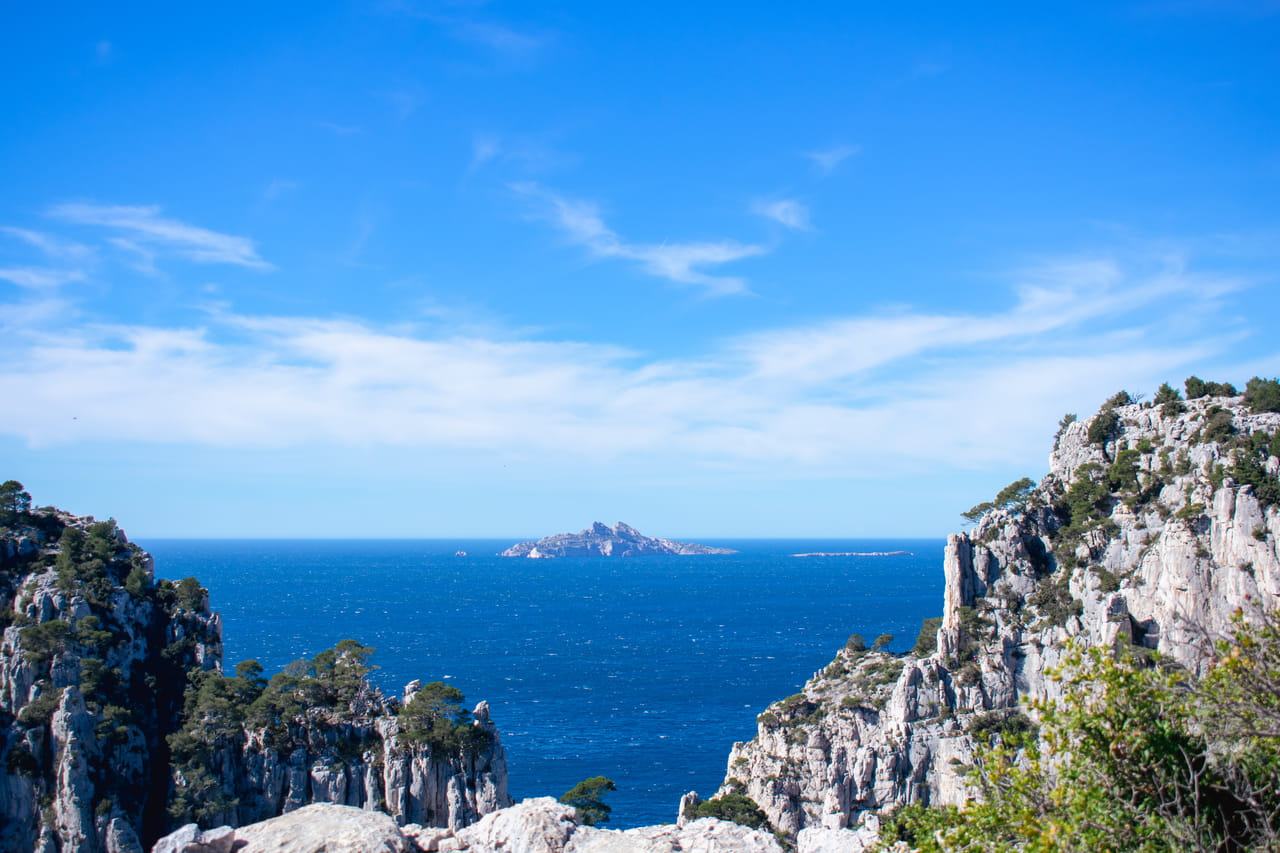 Hiking in the Calanques National Park from Luminy 8